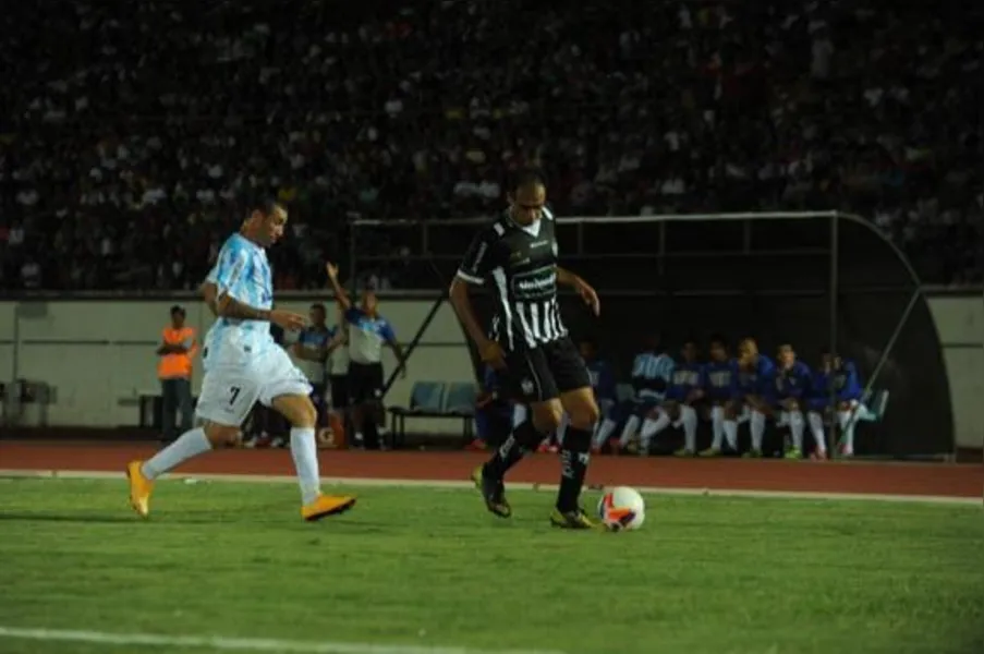 Nos pênaltis, Londrina vence e pega Coritiba na semifinal