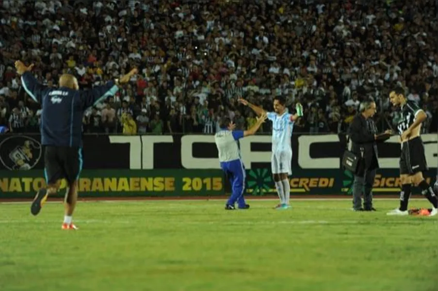 Nos pênaltis, Londrina vence e pega Coritiba na semifinal