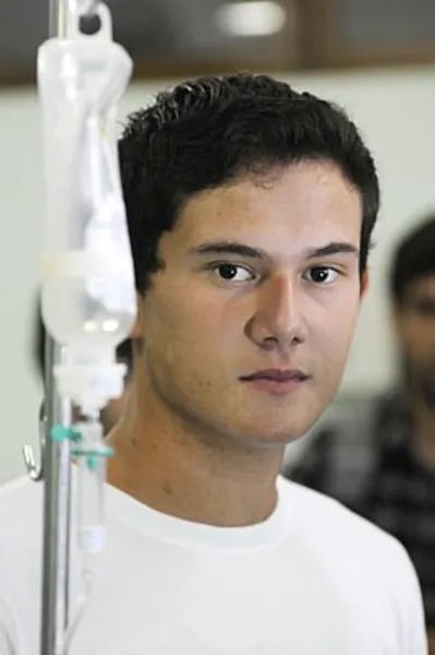 'Foi um grande erro', afirma jovem que usou anabolizantes