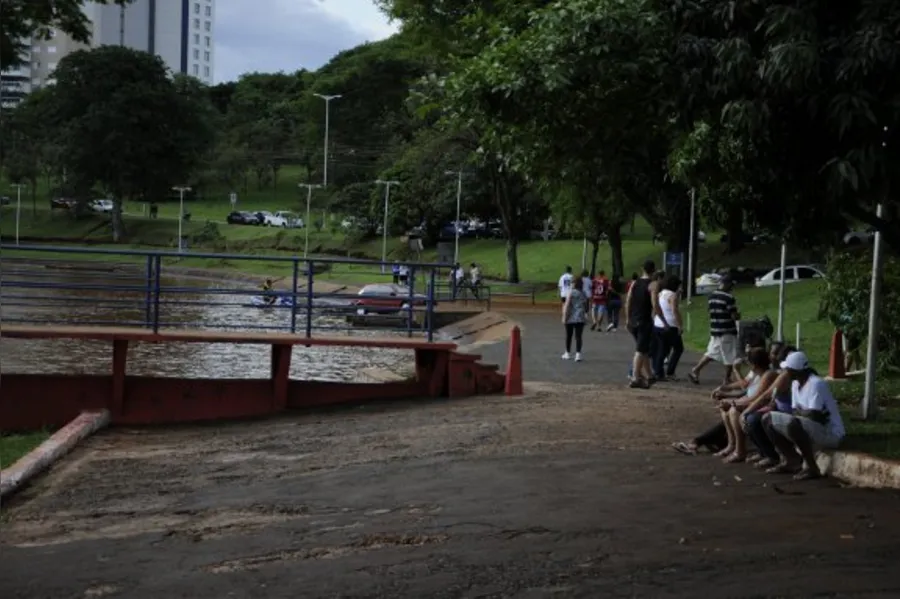 Veja mais fotos da enchente em Londrina