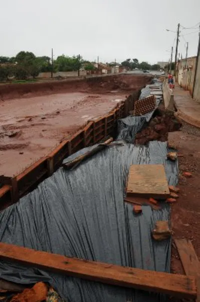 Veja mais fotos da enchente em Londrina