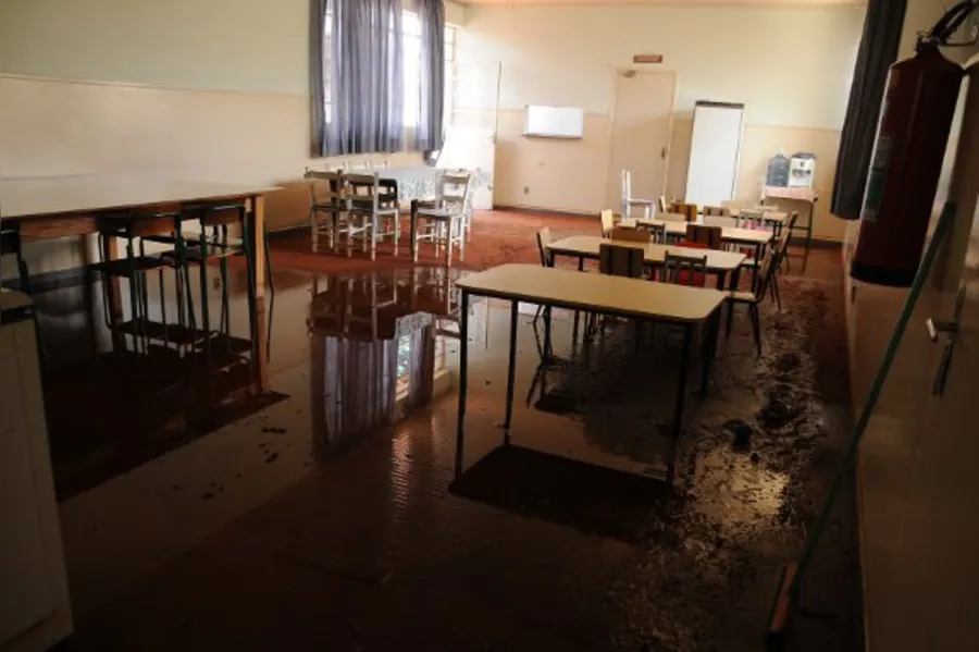 Veja mais fotos dos estragos causados pelas chuvas na APS Down