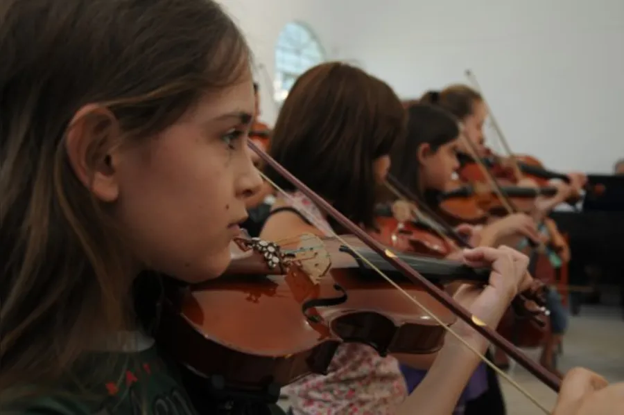 Confira as fotos do Projeto 'Musicando na Escola'