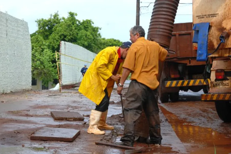 Confira as fotos dos estragos causados pela chuva em Londrina