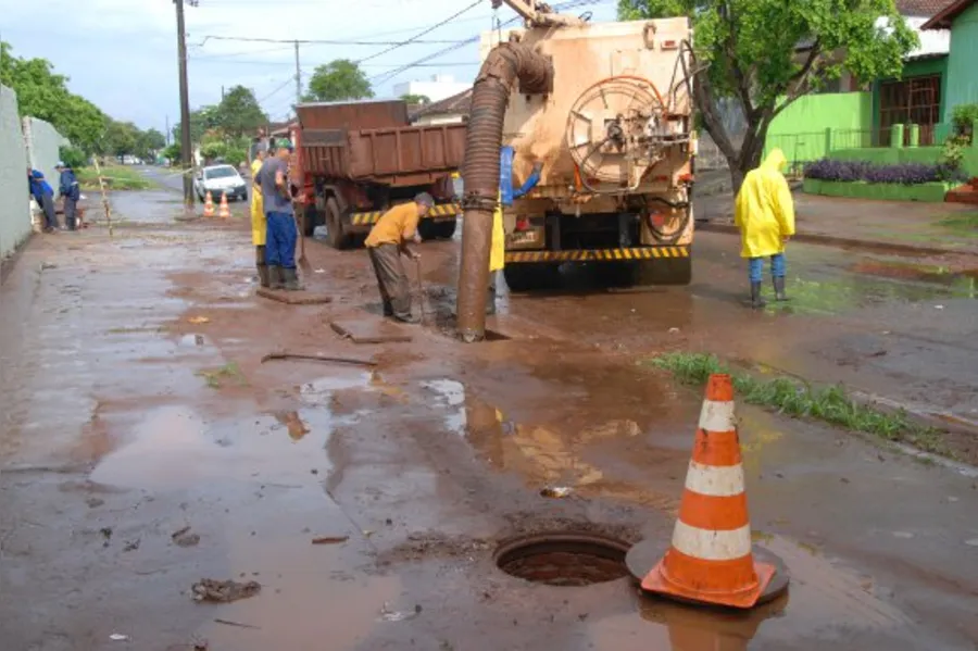 Confira as fotos dos estragos causados pela chuva em Londrina
