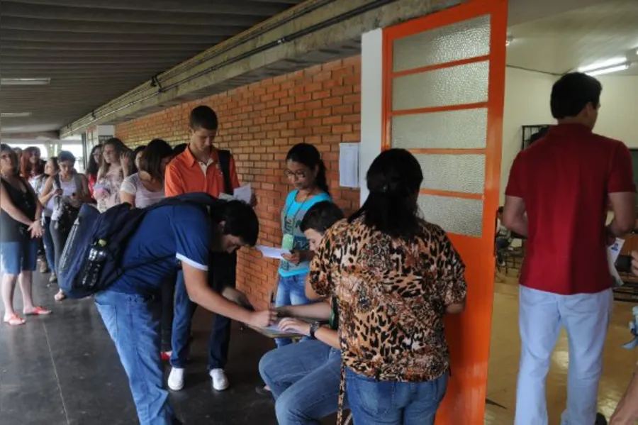 Vestibular da UEL registra 5,9% de ausências