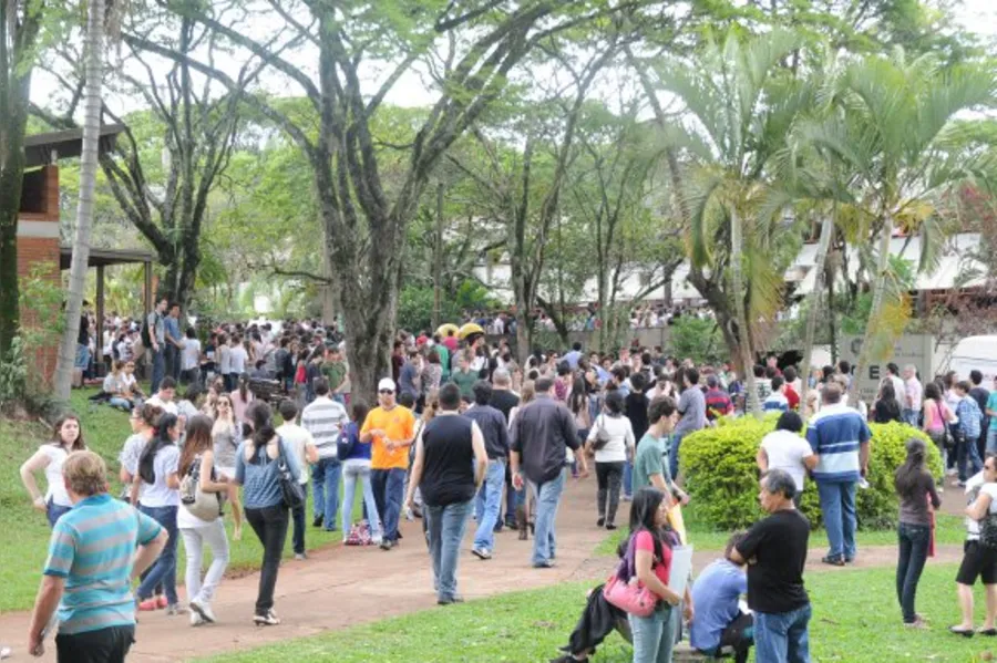 Vestibular da UEL registra 5,9% de ausências