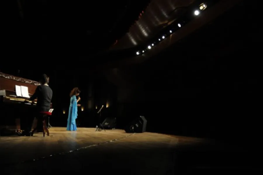 Uma diva da canção japonesa em Londrina