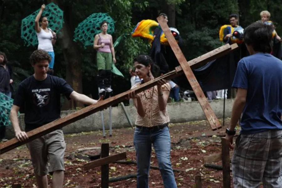 Árvores do Bosque têm 'funeral'
