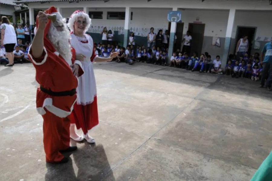Papai Noel chegou mais cedo em Ibiporã