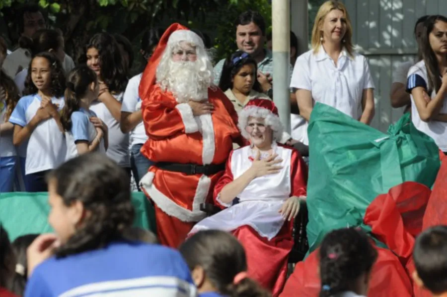Papai Noel chegou mais cedo em Ibiporã
