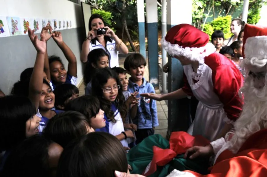 Papai Noel chegou mais cedo em Ibiporã