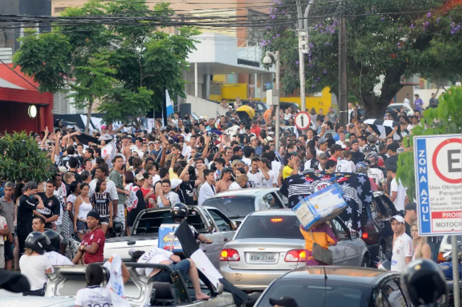 Provocações no bar, festa na Higienópolis