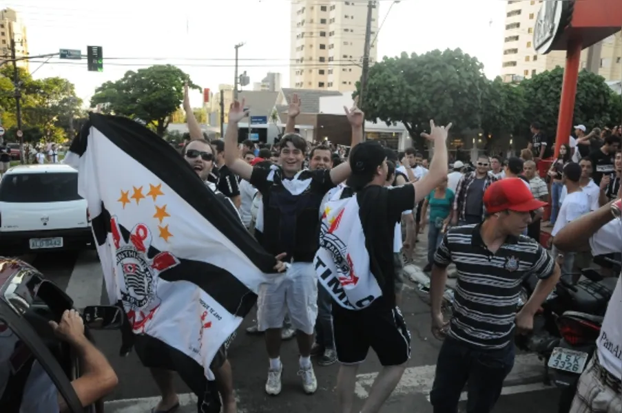Provocações no bar, festa na Higienópolis