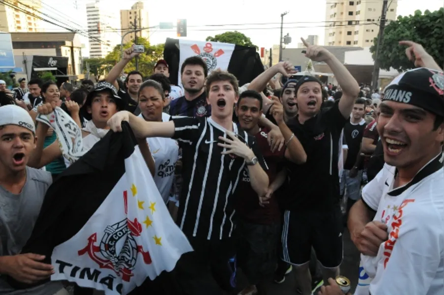 Provocações no bar, festa na Higienópolis
