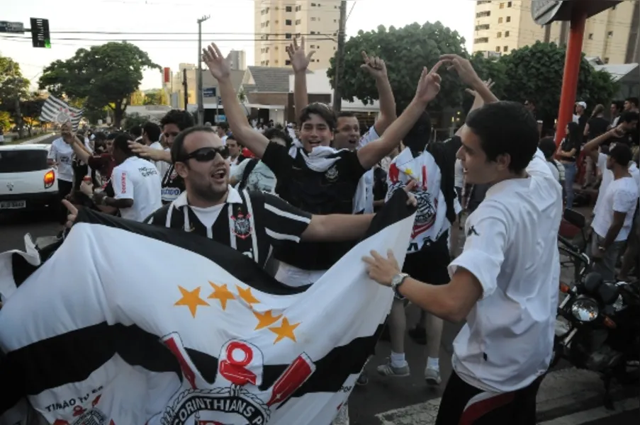 Provocações no bar, festa na Higienópolis