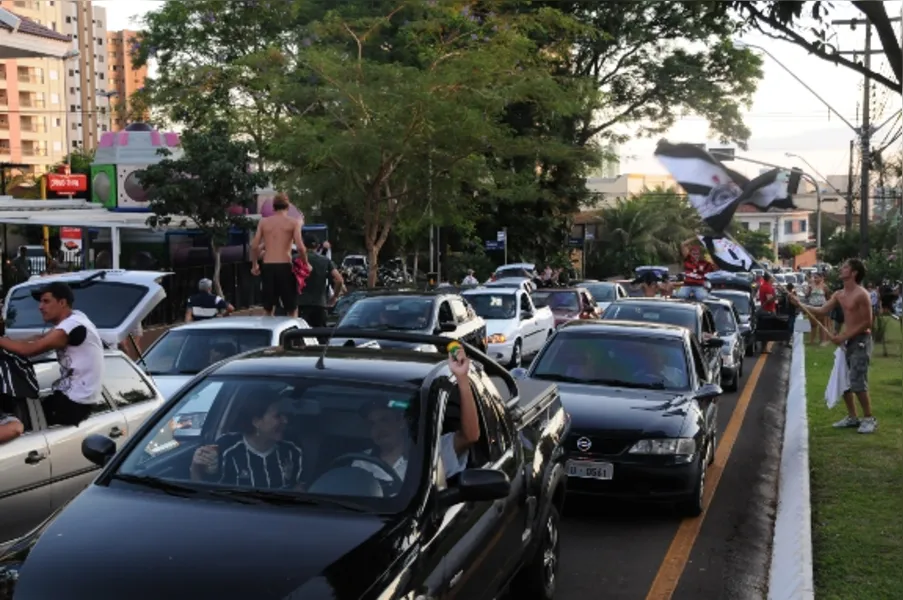 Provocações no bar, festa na Higienópolis