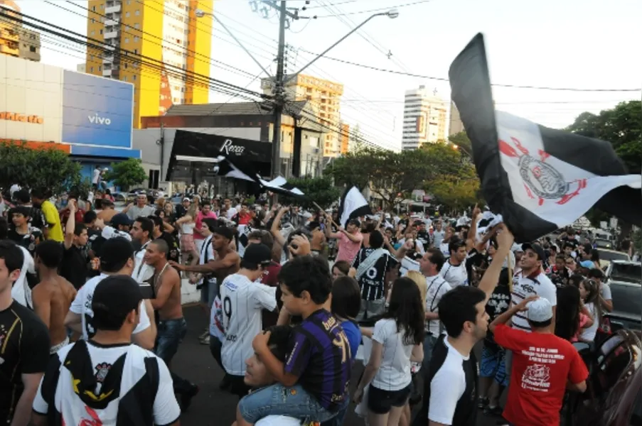 Provocações no bar, festa na Higienópolis