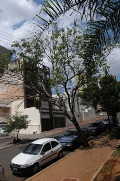 Risco de queda preocupa moradores