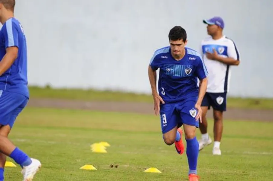 LEC é absolvido em julgamento no STJD