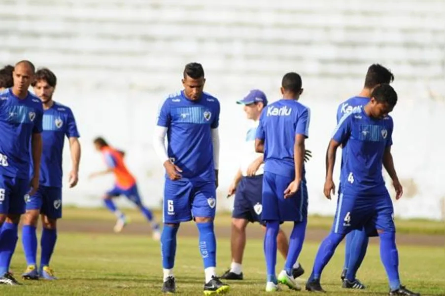 LEC é absolvido em julgamento no STJD