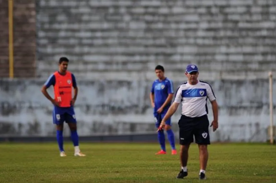 LEC é absolvido em julgamento no STJD