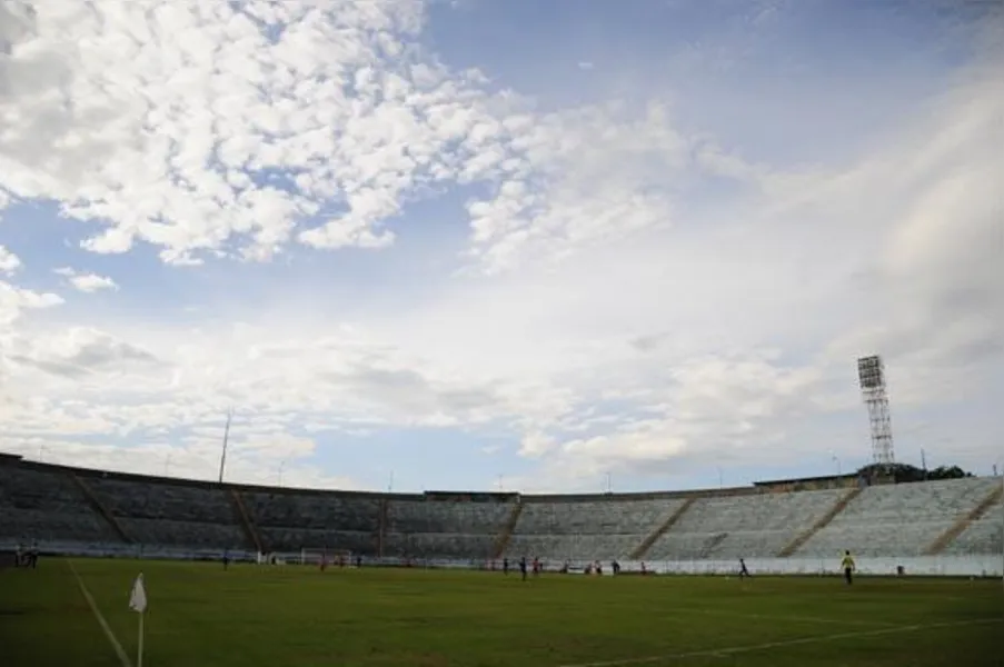 LEC é absolvido em julgamento no STJD