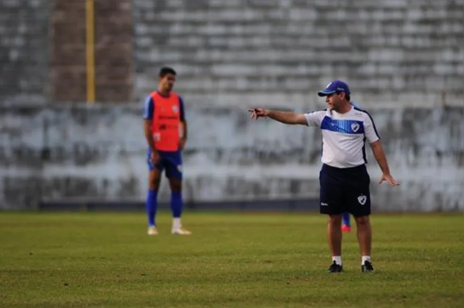 LEC é absolvido em julgamento no STJD