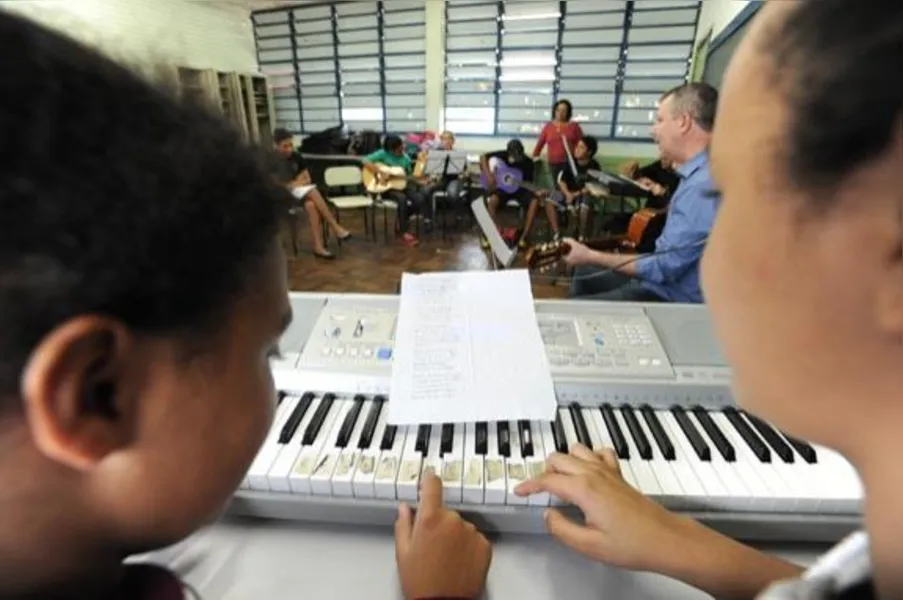 EDUCAÇÃO INTEGRAL - Apucarana é pioneira no PR