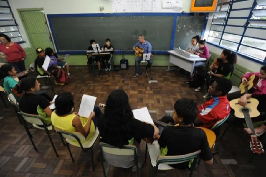EDUCAÇÃO INTEGRAL - Apucarana é pioneira no PR