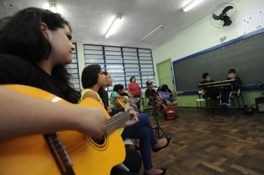 EDUCAÇÃO INTEGRAL - Apucarana é pioneira no PR
