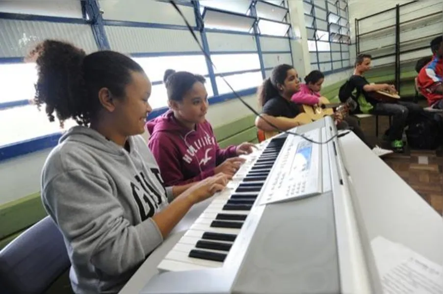 EDUCAÇÃO INTEGRAL - Apucarana é pioneira no PR