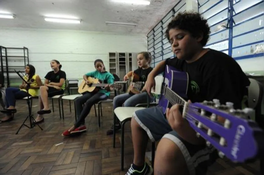EDUCAÇÃO INTEGRAL - Apucarana é pioneira no PR