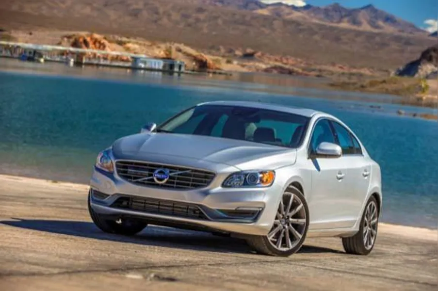 Volvo S60 tem novo motor