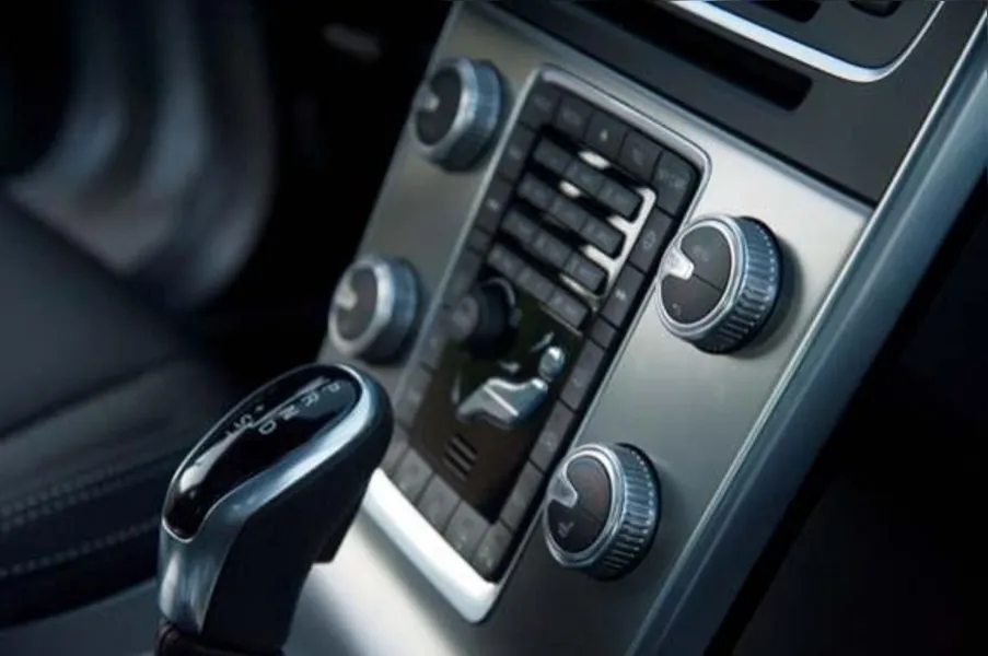 Volvo S60 tem novo motor