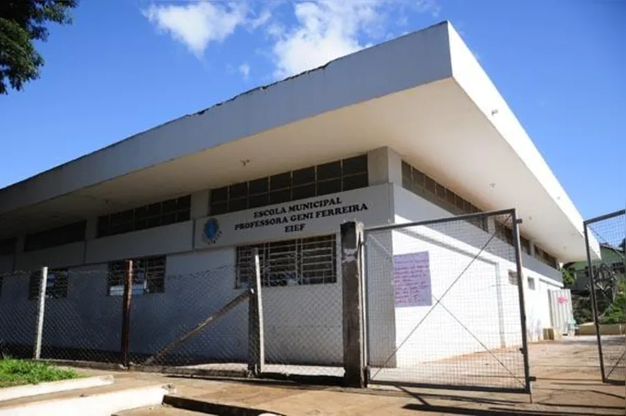 Escola municipal é interditada na volta às aulas