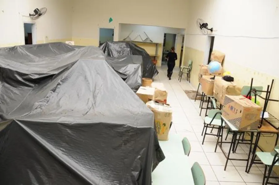 Escola municipal é interditada na volta às aulas