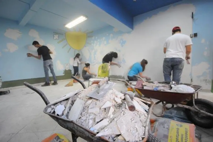 Estudantes reformam brinquedoteca do Ilece