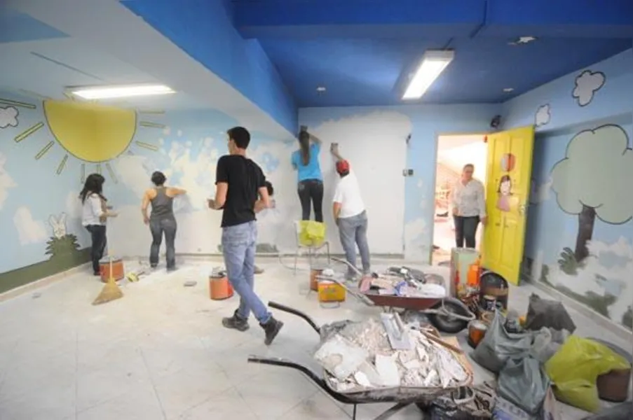 Estudantes reformam brinquedoteca do Ilece