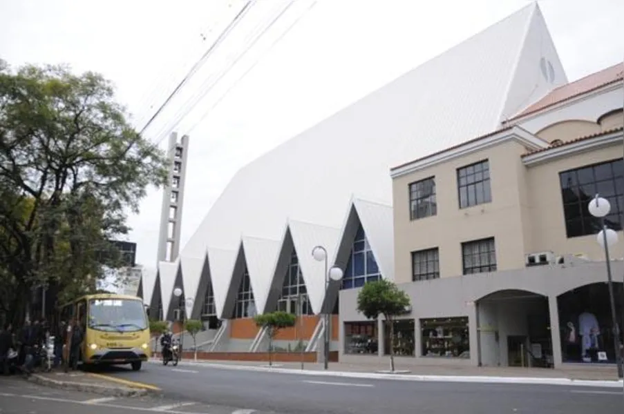 Ônibus gratuito começa a circular no centro de Londrina