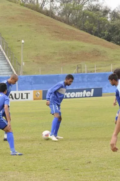 LEC busca vitória em reencontro com torcida