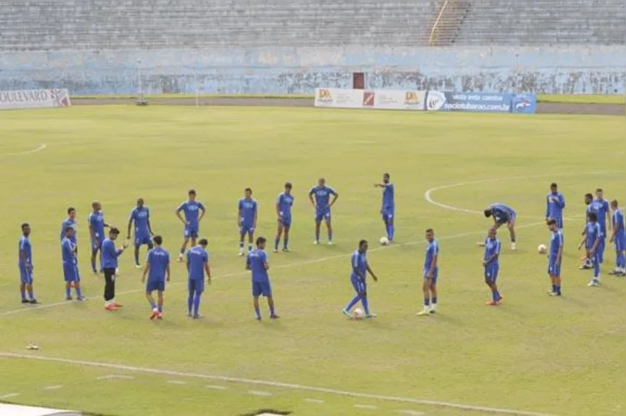 LEC busca vitória em reencontro com torcida