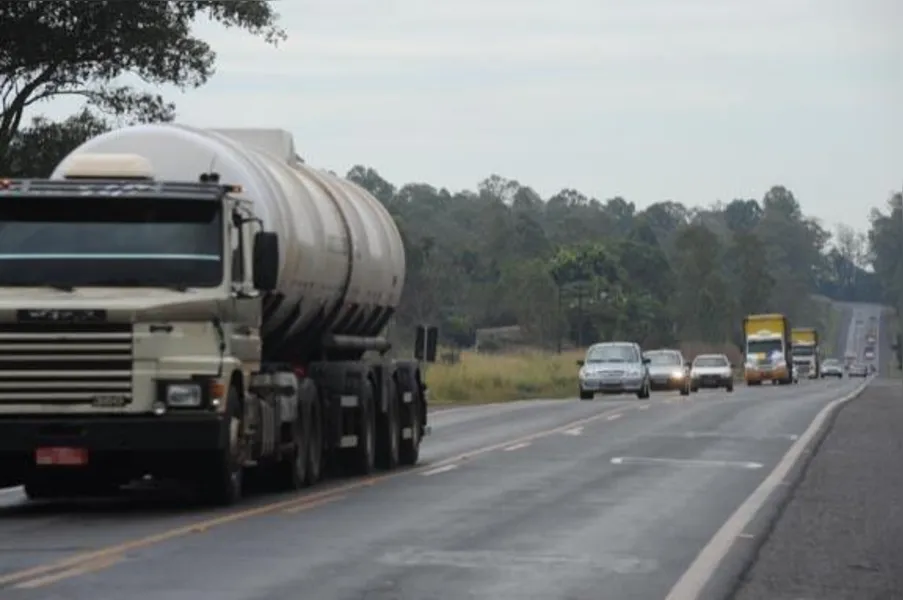 RODOVIA DO CAFÉ - Há 50 anos, café impôs 'rodovia de integração'