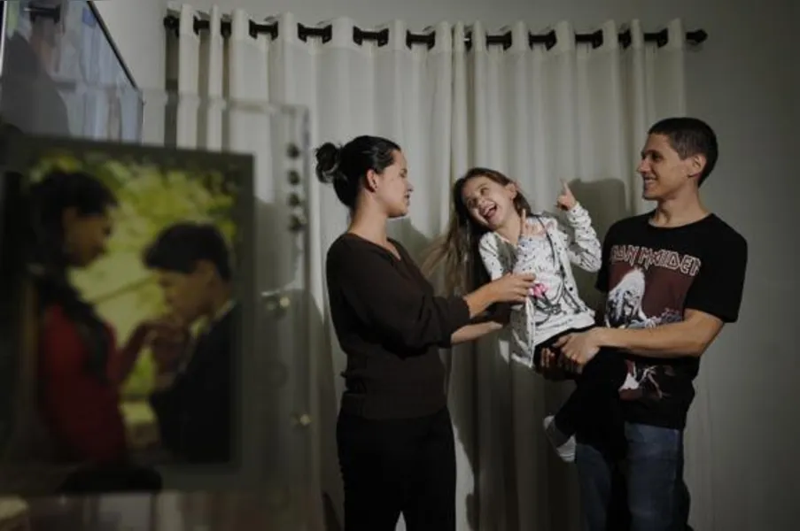 PROBLEMA SOCIAL - País fecha os olhos para os casamentos infantis