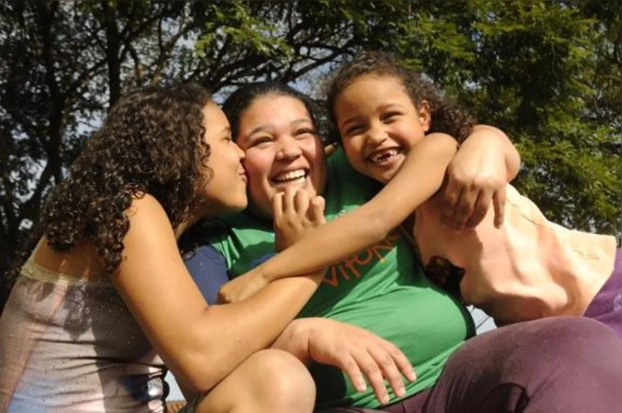 PROBLEMA SOCIAL - País fecha os olhos para os casamentos infantis