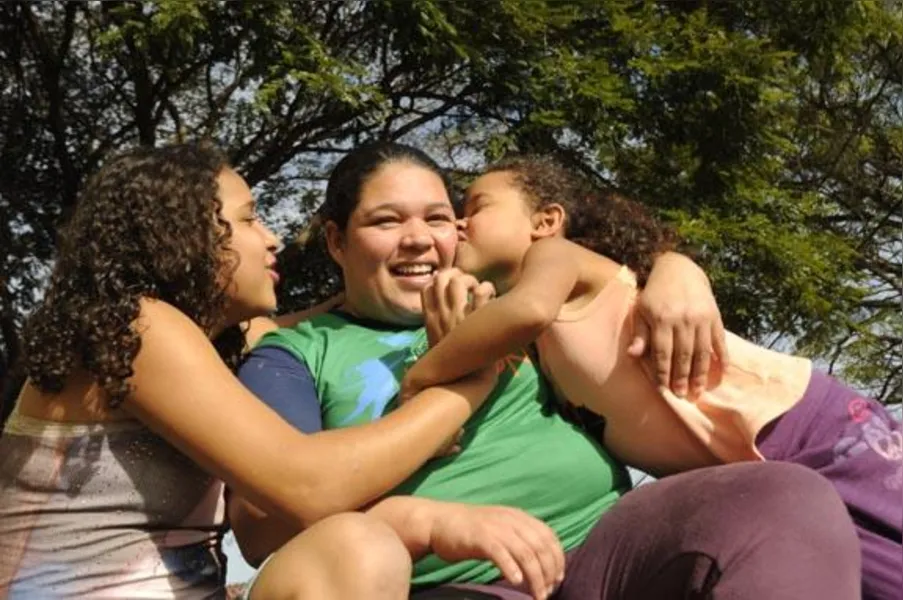 PROBLEMA SOCIAL - País fecha os olhos para os casamentos infantis
