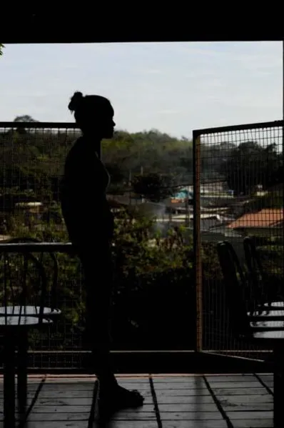 PROBLEMA SOCIAL - País fecha os olhos para os casamentos infantis