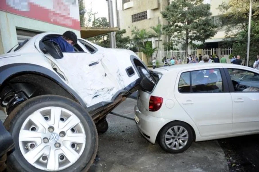 Colisão violenta no centro