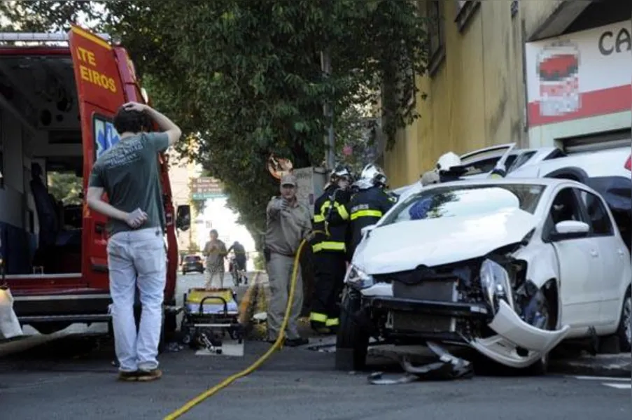 Colisão violenta no centro