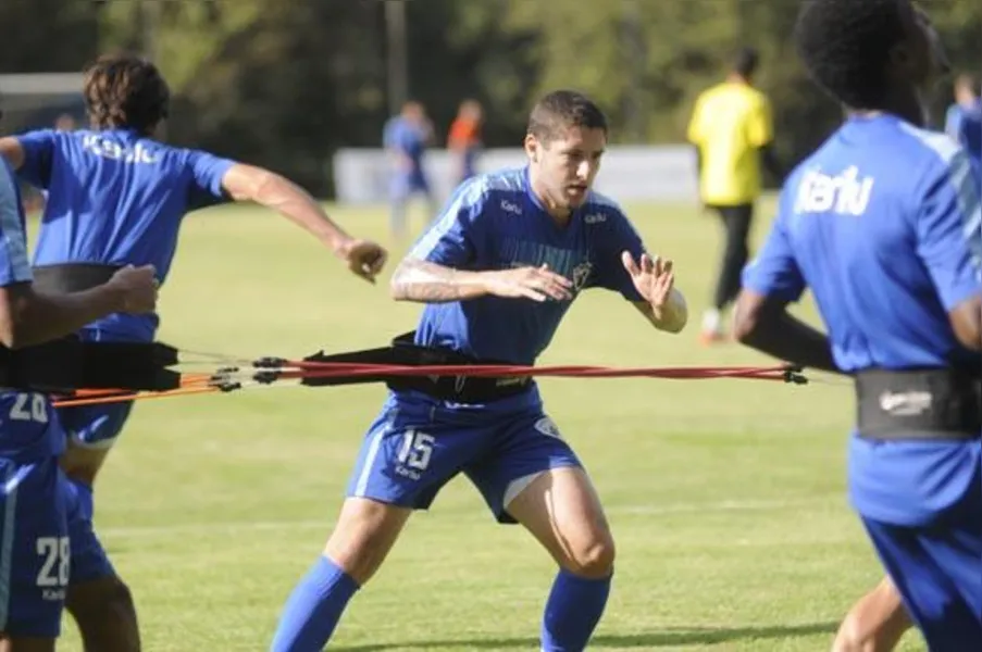 Jogadores do LEC pregam paciência para vencer no Café